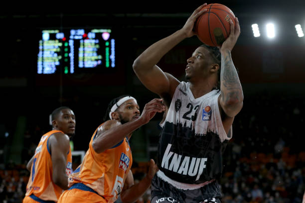 权冲突的情 权冲突的情