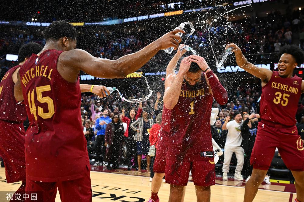 他并没有沉 他并没有沉