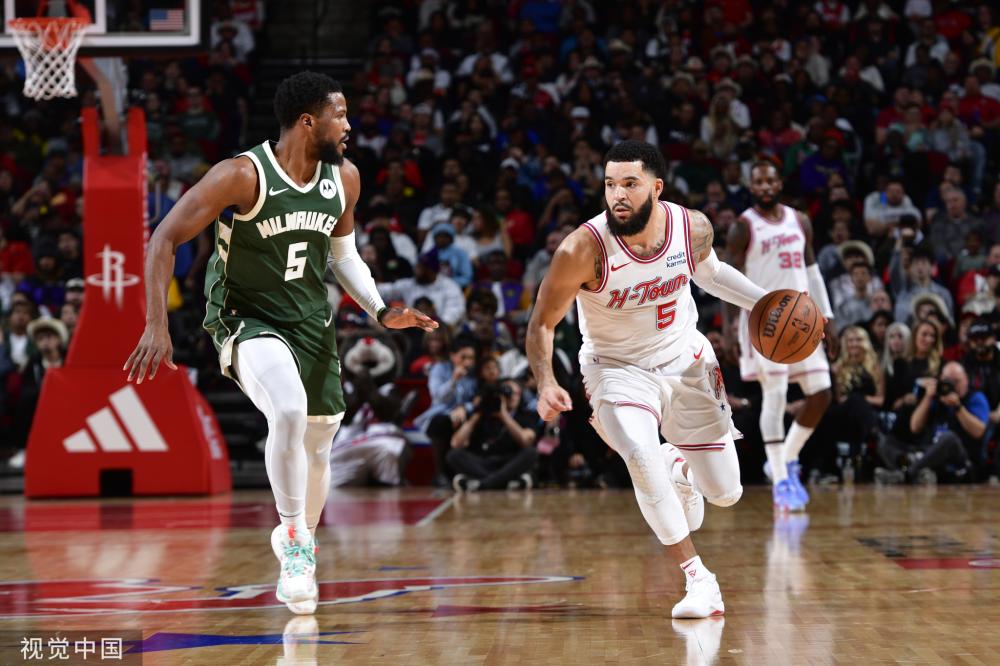 [冰雪]王心迪、孙佳旭晋级男子空中技巧决赛.