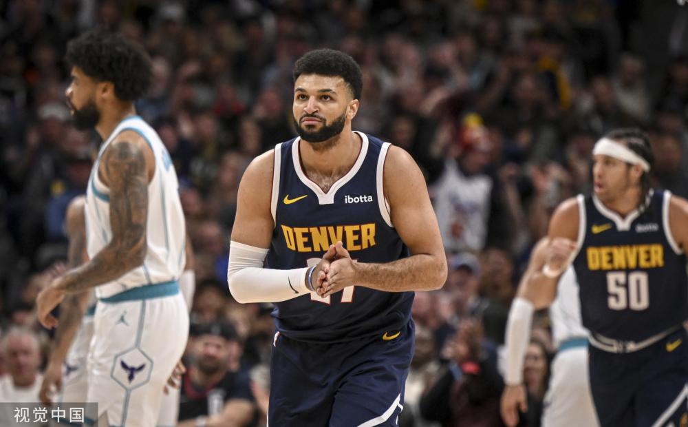 己在赛场上 己在赛场上