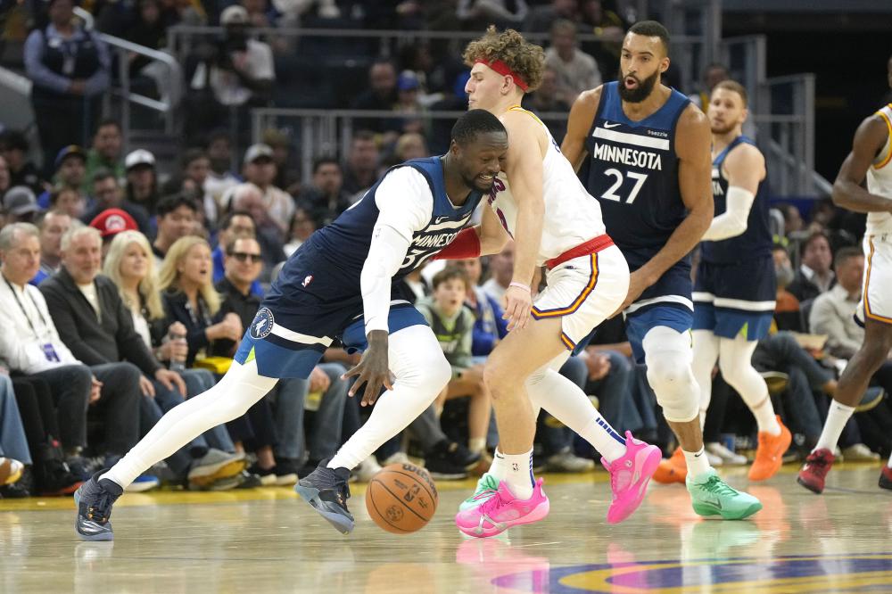 亚洲羽毛球锦标赛：骆建佑两局轻取约旦选手 打进八强